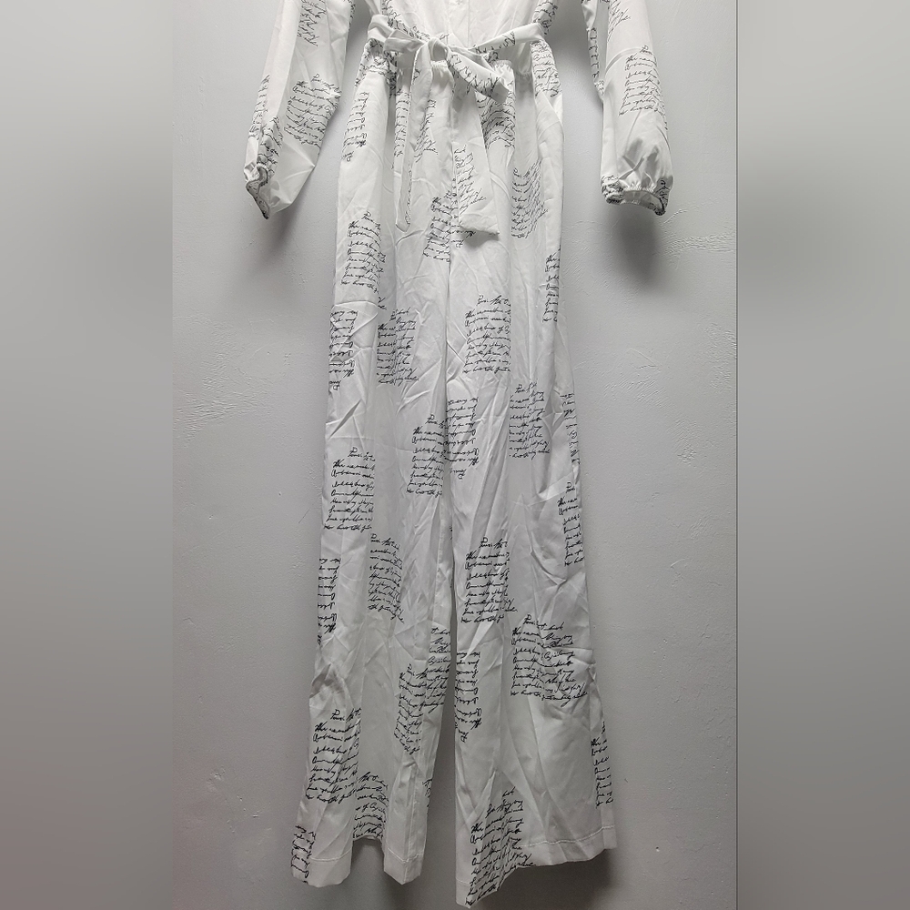 NWT White Script Print Jumpsuit Women's Size L/XL - Picture 8 of 8